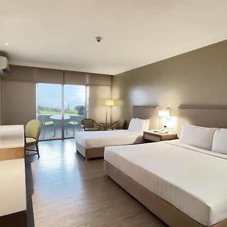 Taal Vista Hotel Tagaytay City Kültér fotó Deluxe Room