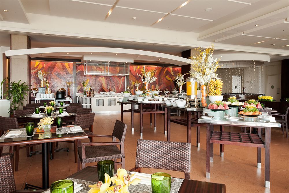 Taal Vista Hotel Tagaytay City Kültér fotó The restaurant